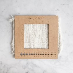 Twig &amp; Horn, Square Gauge Ruler - Strikkefasthedsmler