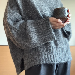 Aegyo Knit, Bawi Light Sweater