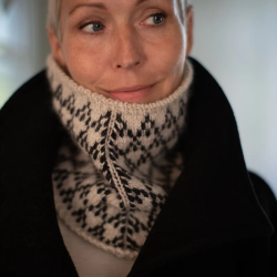 Anne Ventzel, Spotty Neckwarmer