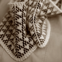 Anne Ventzel, Spotty Neckwarmer