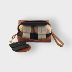 So Schjelde, Strikketaske Square