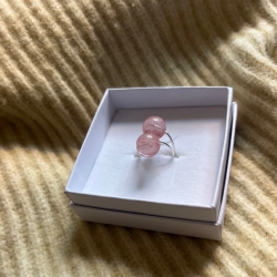 By Myr, Strikkering Yuri - Jordbrkvarts-Perler