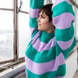 Kaos Yarn, Kiss Sweater v/kb af Kaos Yarn