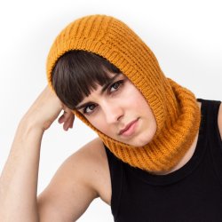 Kaos Yarn, Kudos Hood v/kb af Kaos Yarn