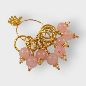 Markrshoppen, Smykkemarkrer med pink Chalcedon-perler