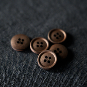 Merchant & Mills Knapper af kologisk Bomuld - Mrk Brun