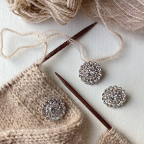 PetiteKnit, Blingknapper