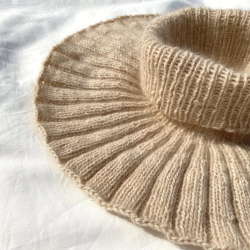 Sharins, October Collar