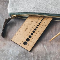Twig &amp; Horn, Small Gauge Ruler - Pindemler