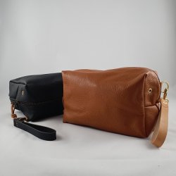 So Schjelde, Strikketaske Square