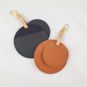 So Schjelde, Opbevaringslommer